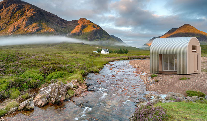 Casa prefabricada colocada en la montaña